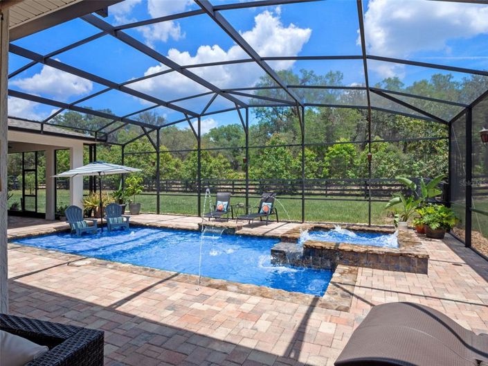 Image No.4-6 Bed House for sale