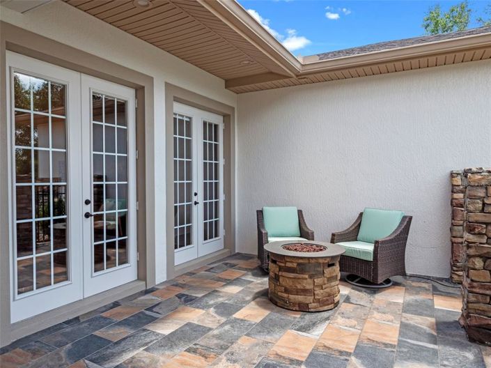 Image No.7-6 Bed House for sale