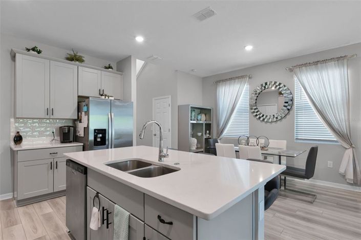 Image No.10-4 Bed House for sale