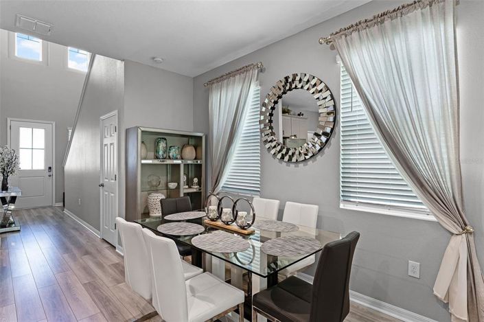 Image No.8-4 Bed House for sale