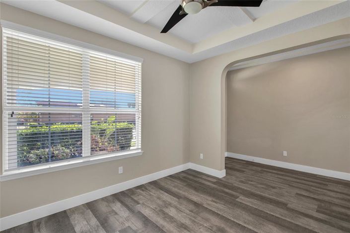 Image No.12-4 Bed House for sale