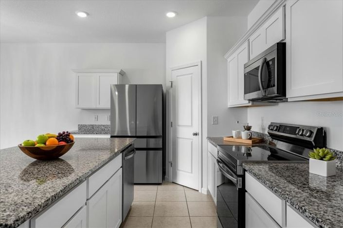 Image No.10-4 Bed House for sale