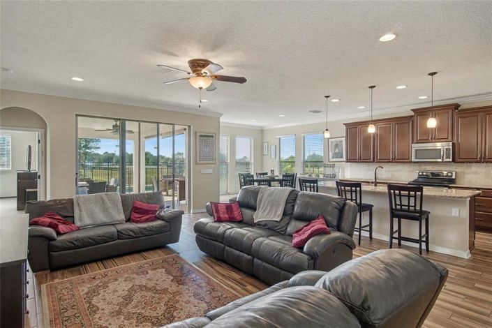 Image No.12-5 Bed House for sale