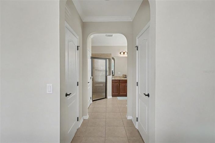 Image No.20-5 Bed House for sale