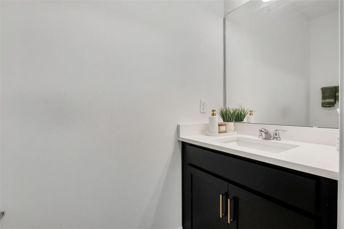 Image No.27-5 Bed House for sale