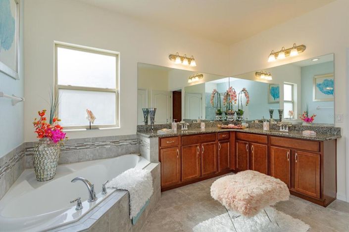 Image No.10-Maison de 4 chambres à vendre à Saint John