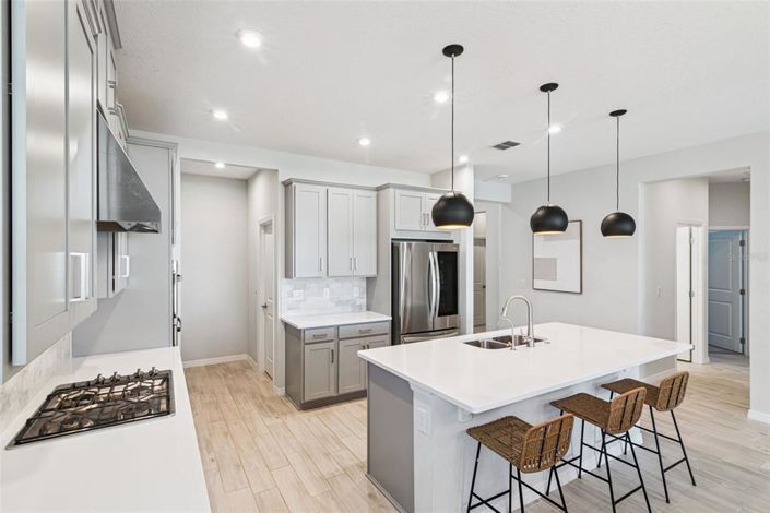 Image No.15-4 Bed House for sale