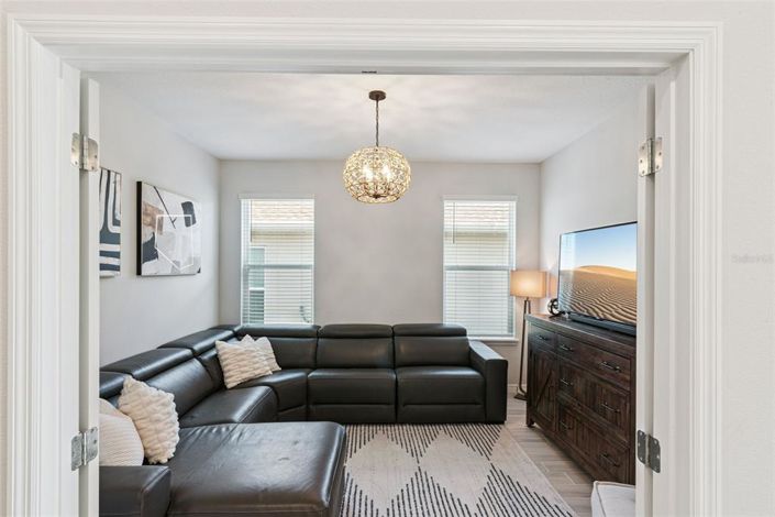 Image No.6-4 Bed House for sale