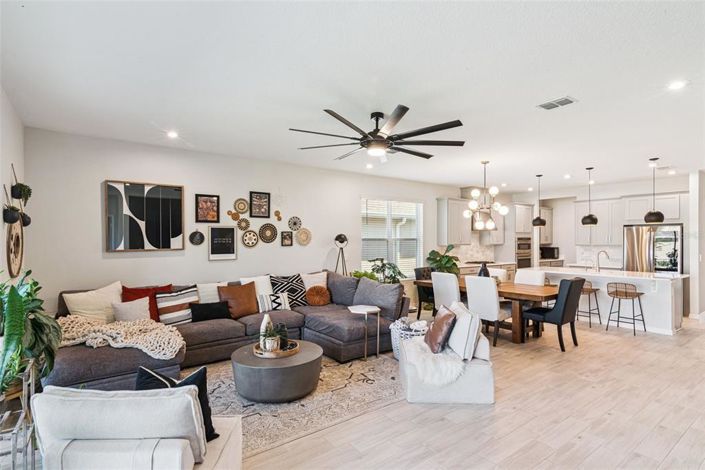 Image No.8-4 Bed House for sale