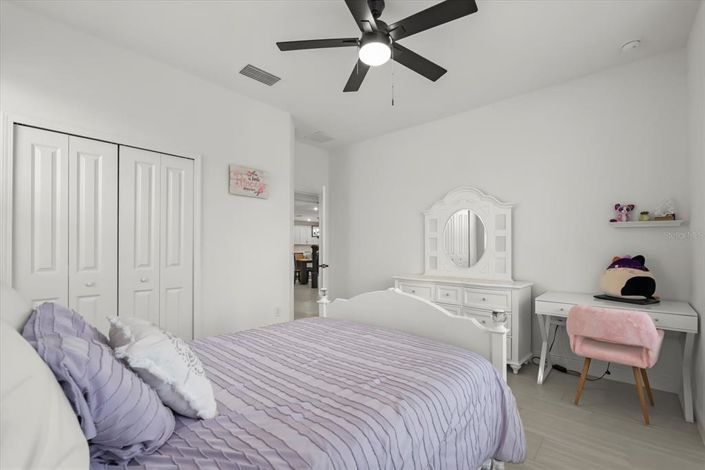 Image No.17-4 Bed House for sale