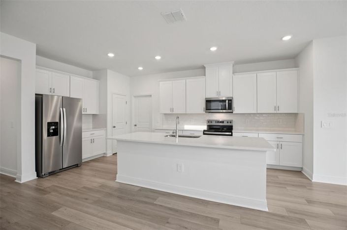 Image No.12-4 Bed Townhouse for sale