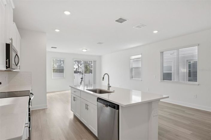 Image No.14-4 Bed Townhouse for sale