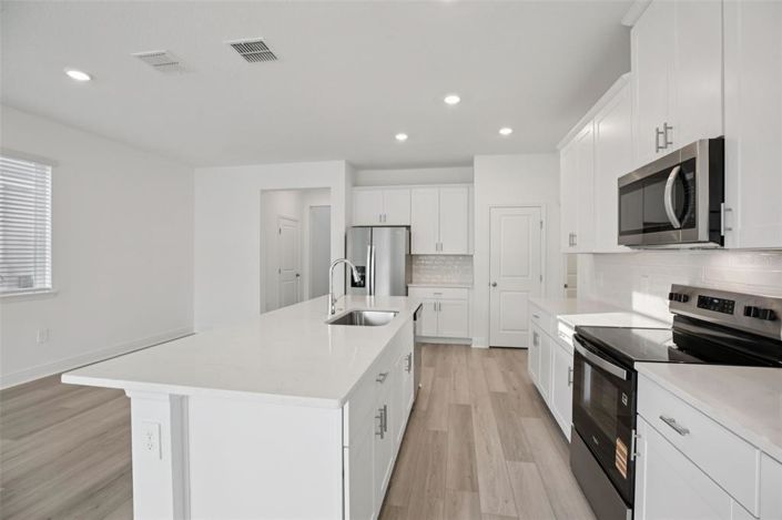 Image No.15-4 Bed Townhouse for sale