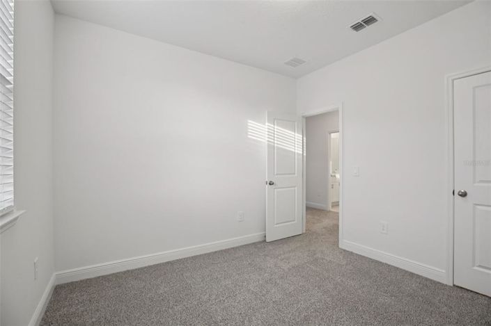 Image No.25-4 Bed Townhouse for sale