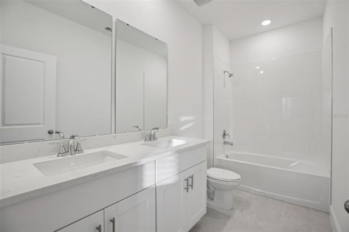 Image No.30-4 Bed Townhouse for sale