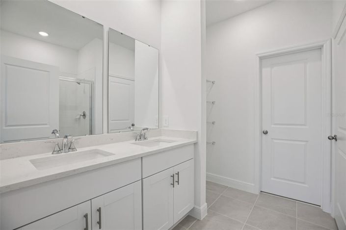 Image No.35-4 Bed Townhouse for sale