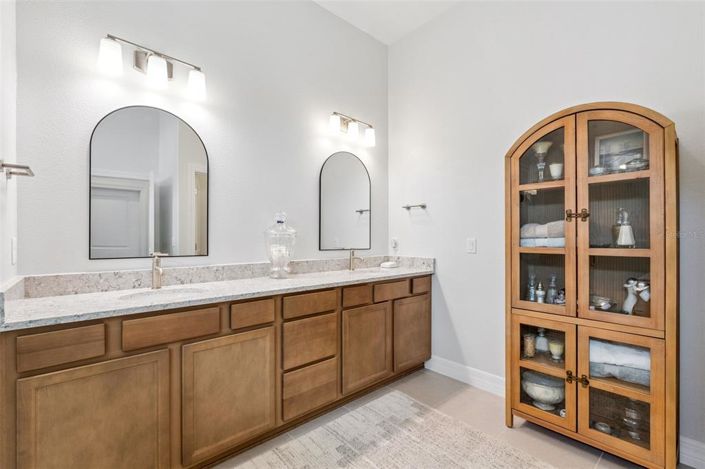 Image No.13-4 Bed House for sale