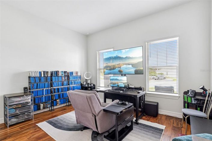 Image No.18-4 Bed House for sale