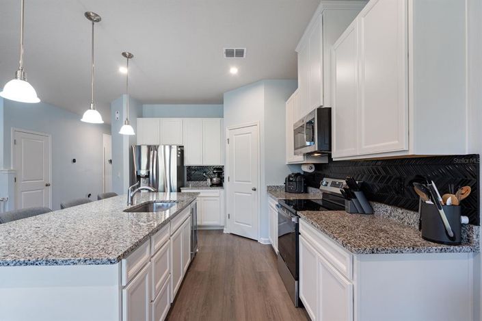 Image No.11-4 Bed House for sale