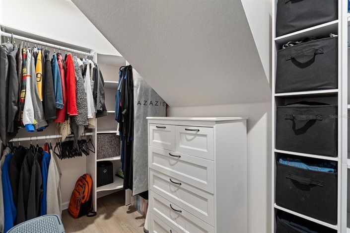 Image No.17-4 Bed House for sale