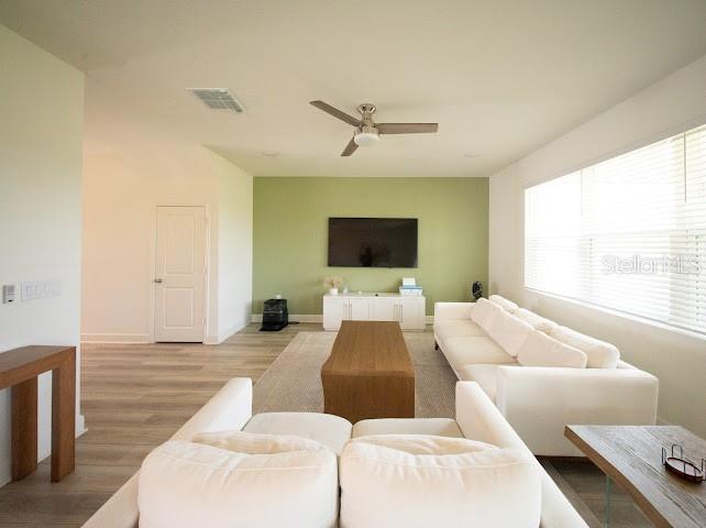 Image No.14-4 Bed House for sale