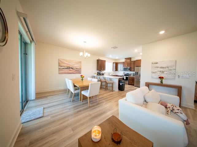 Image No.15-4 Bed House for sale