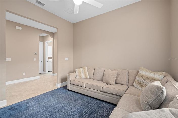 Image No.5-2 Bed House for sale