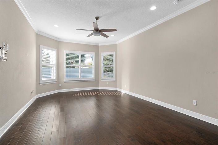 Image No.16-3 Bed House for sale