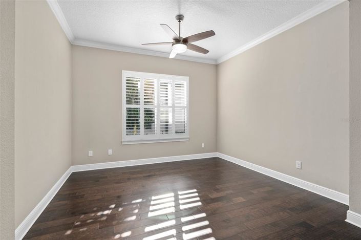 Image No.6-3 Bed House for sale