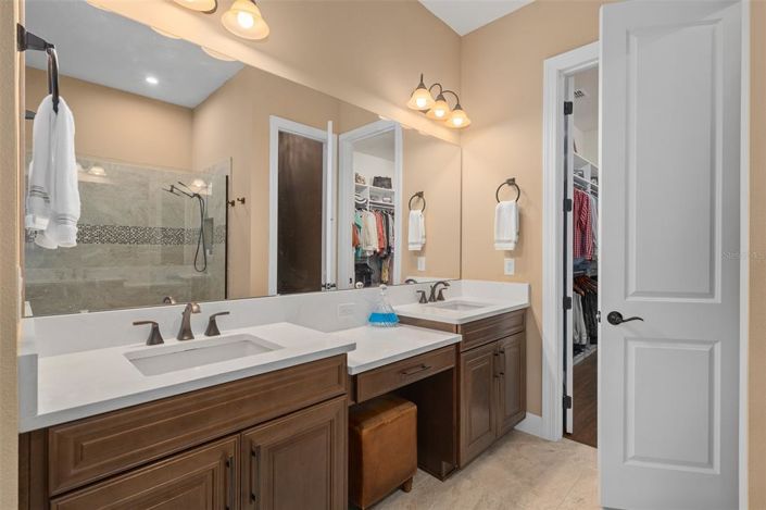 Image No.19-3 Bed House for sale