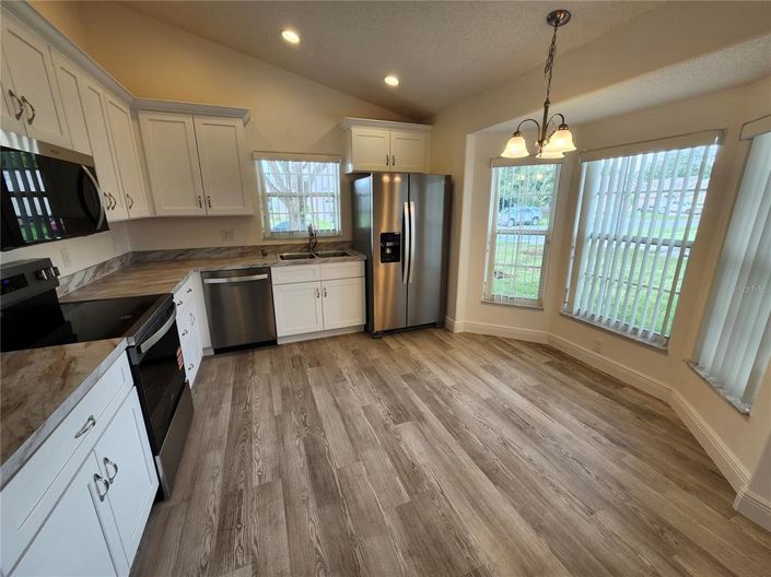 Image No.2-Maison de 5 chambres à vendre à Saint John