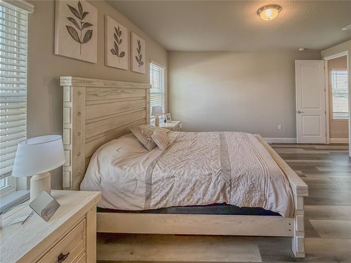 Image No.13-4 Bed House for sale