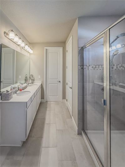 Image No.14-4 Bed House for sale