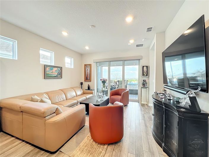 Image No.20-3 Bed House for sale