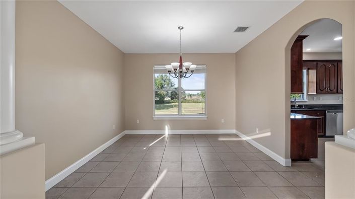 Image No.17-4 Bed House for sale
