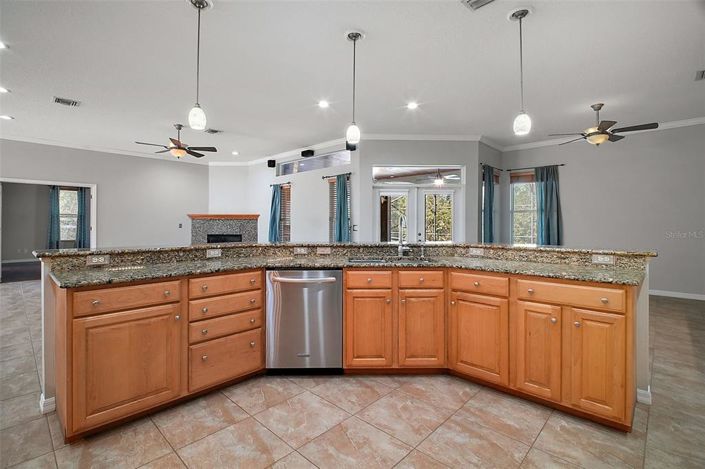 Image No.14-4 Bed House for sale