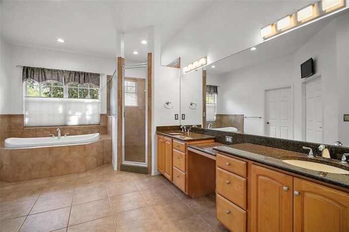 Image No.23-4 Bed House for sale