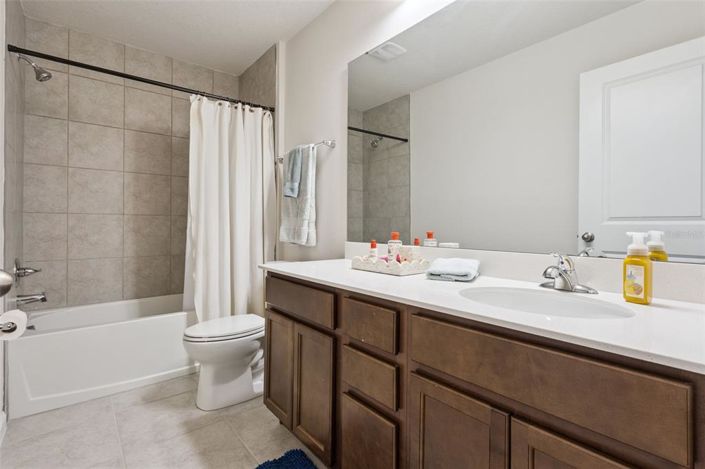 Image No.24-3 Bed Townhouse for sale