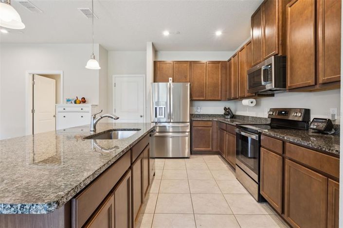 Image No.5-3 Bed Townhouse for sale