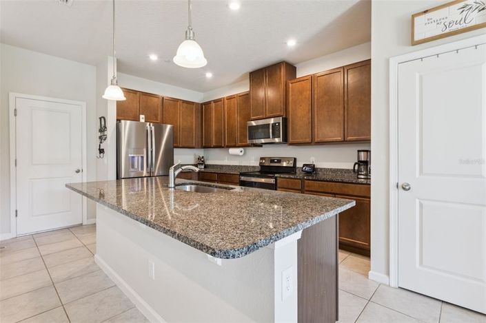 Image No.9-3 Bed Townhouse for sale