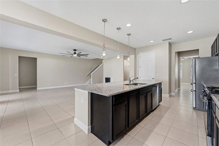 Image No.10-6 Bed House for sale