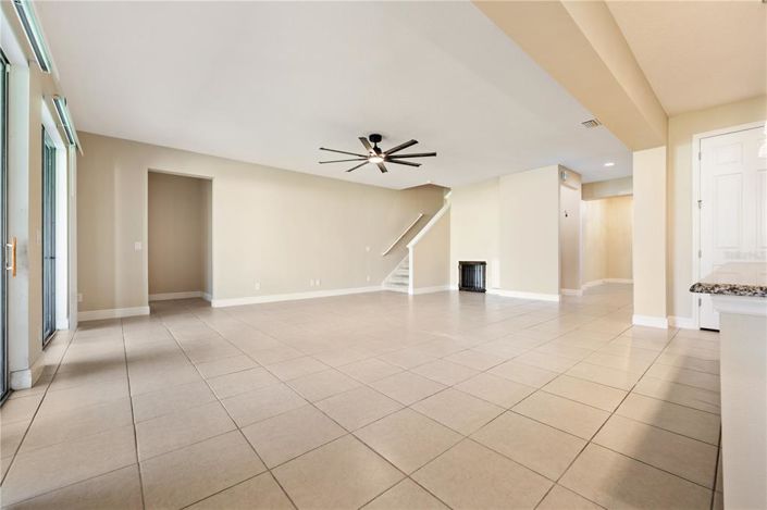 Image No.12-6 Bed House for sale