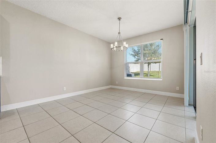 Image No.14-6 Bed House for sale