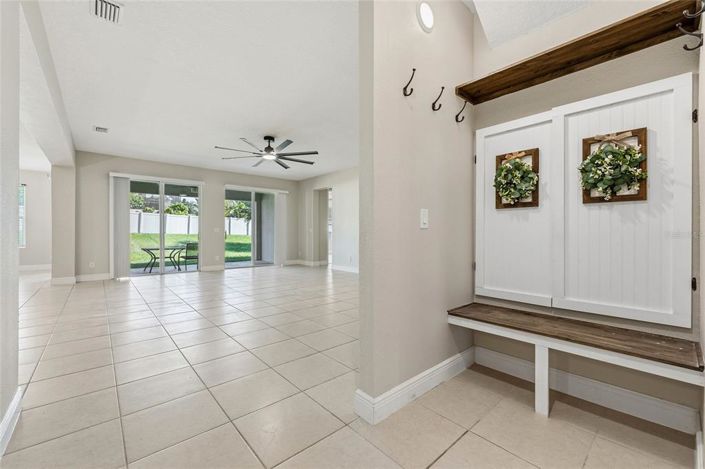 Image No.18-6 Bed House for sale