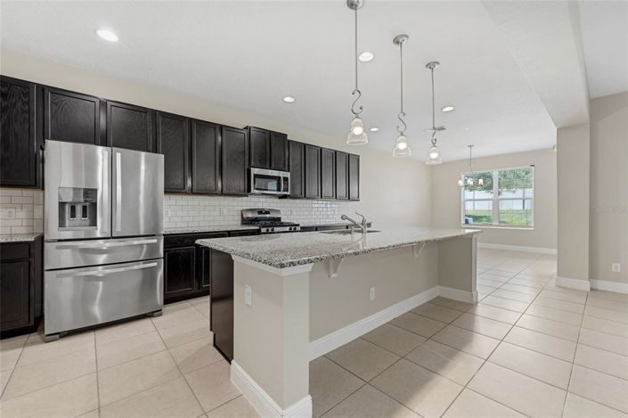 Image No.6-6 Bed House for sale