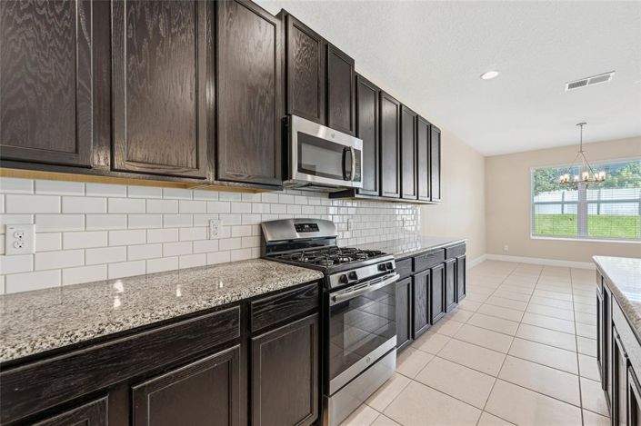 Image No.9-6 Bed House for sale