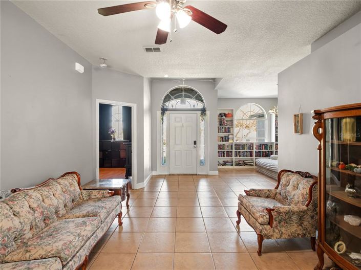 Image No.14-3 Bed House for sale