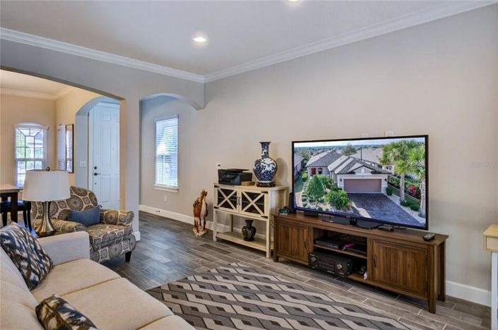 Image No.8-2 Bed House for sale