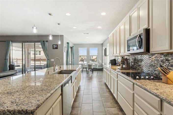 Image No.8-4 Bed House for sale