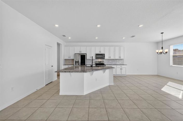 Image No.13-5 Bed House for sale